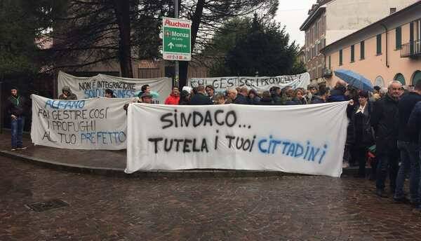 salvini protesta manfestazione - mb  (3)