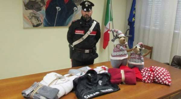 auto-rubata-a-lissone-piena-di-oggetti-rubati-foto-carabinieri crema