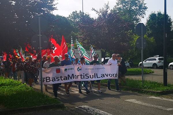 Basta Morti sul lavoro 11