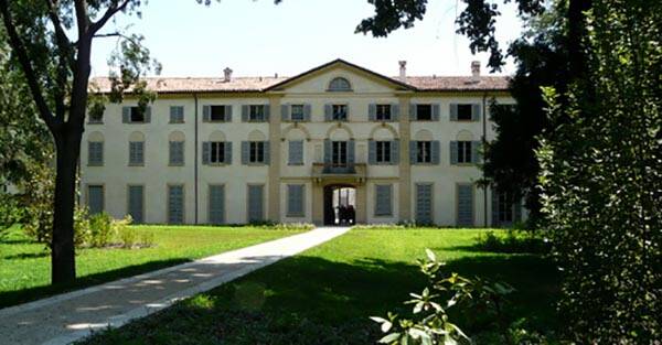 nova-milanese-villa-brivio-600x-mb