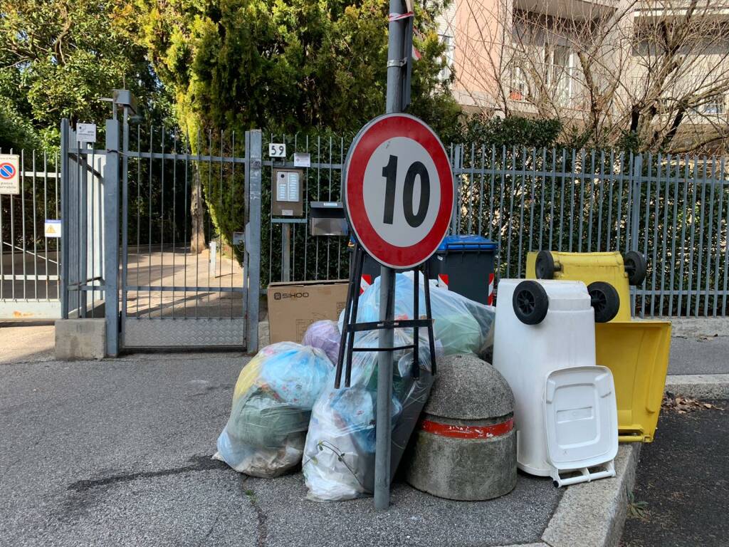 Raccolta differenziata rifiuti monza