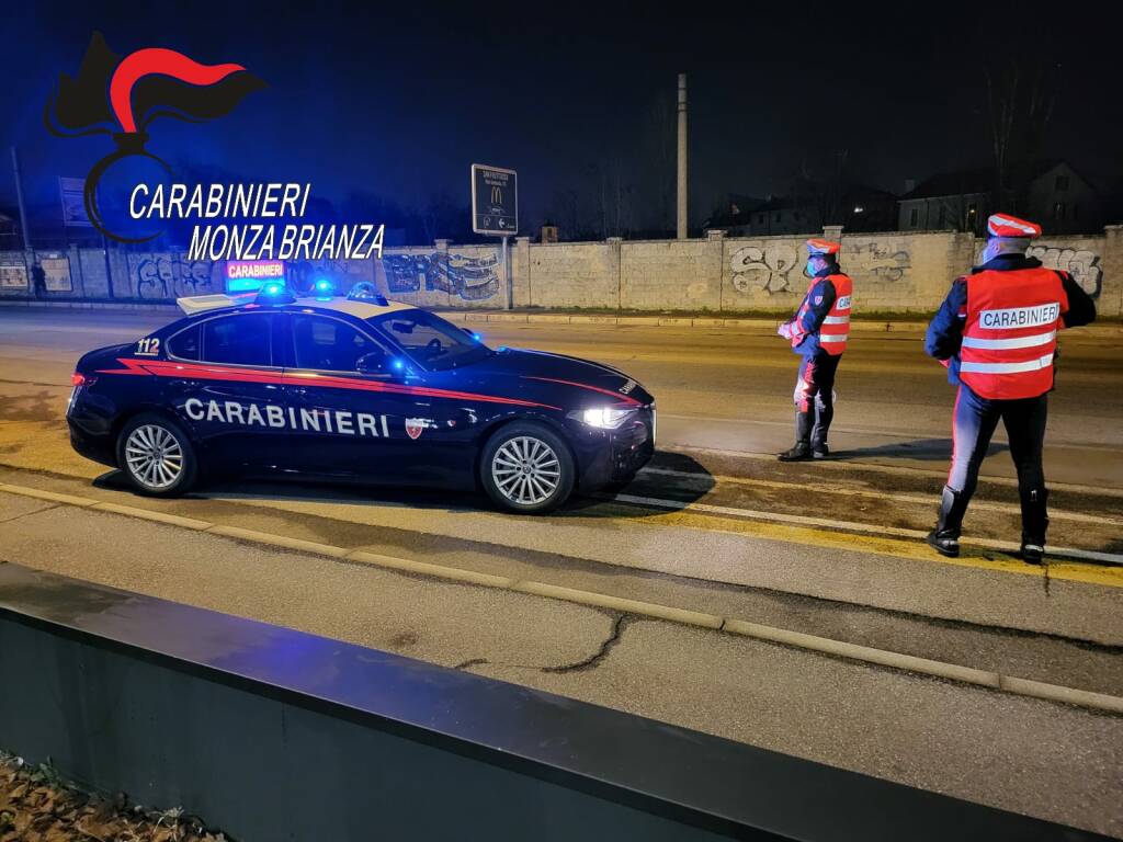 carabinieri controlli strada