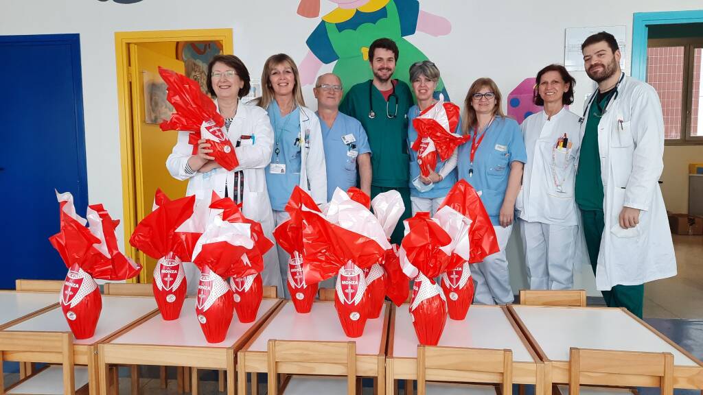 uova di pasqua pediatria carabinieri 