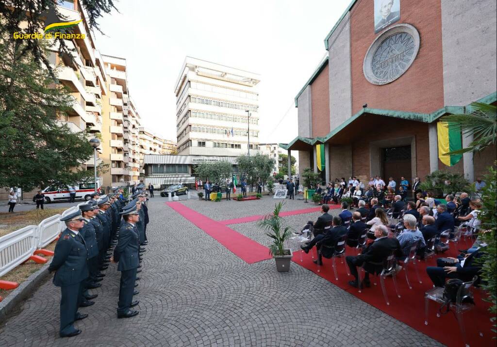 guardia di finanza monza