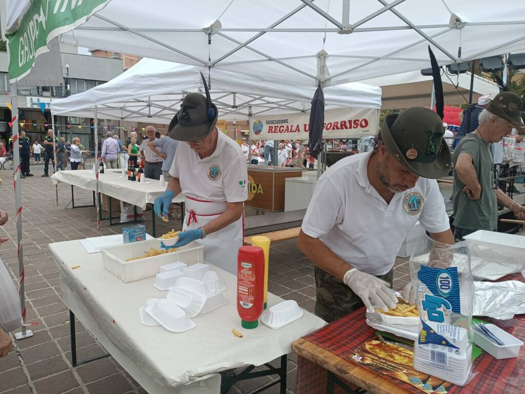 Trippa in piazza - pentola della solidarietà a Desio