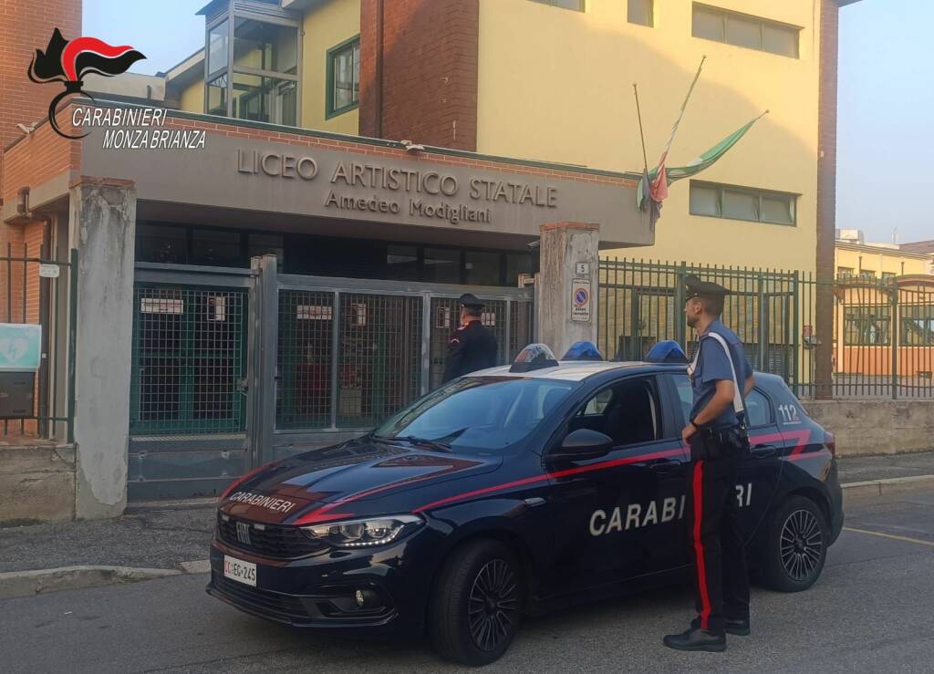 giussano carabinieri arresto ladro