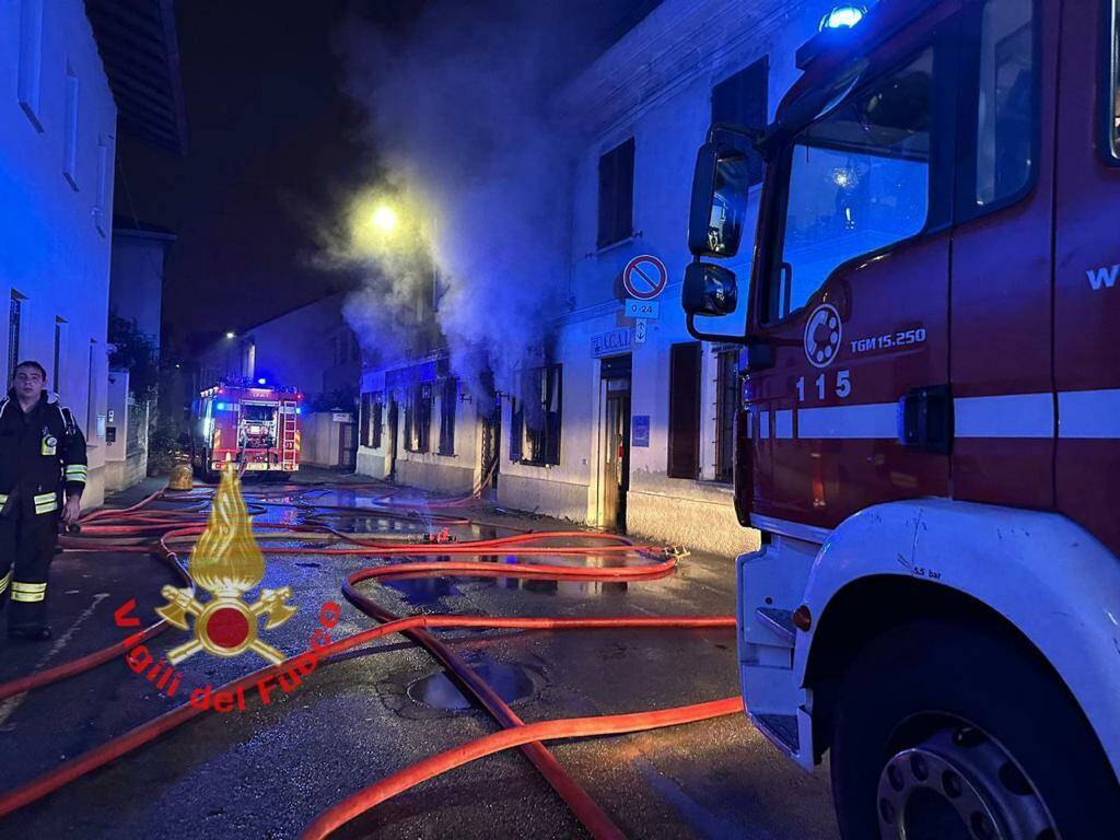 seveso incendio pizzeria