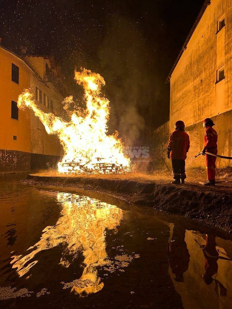 falò di Sant'Antonio vimercate mb