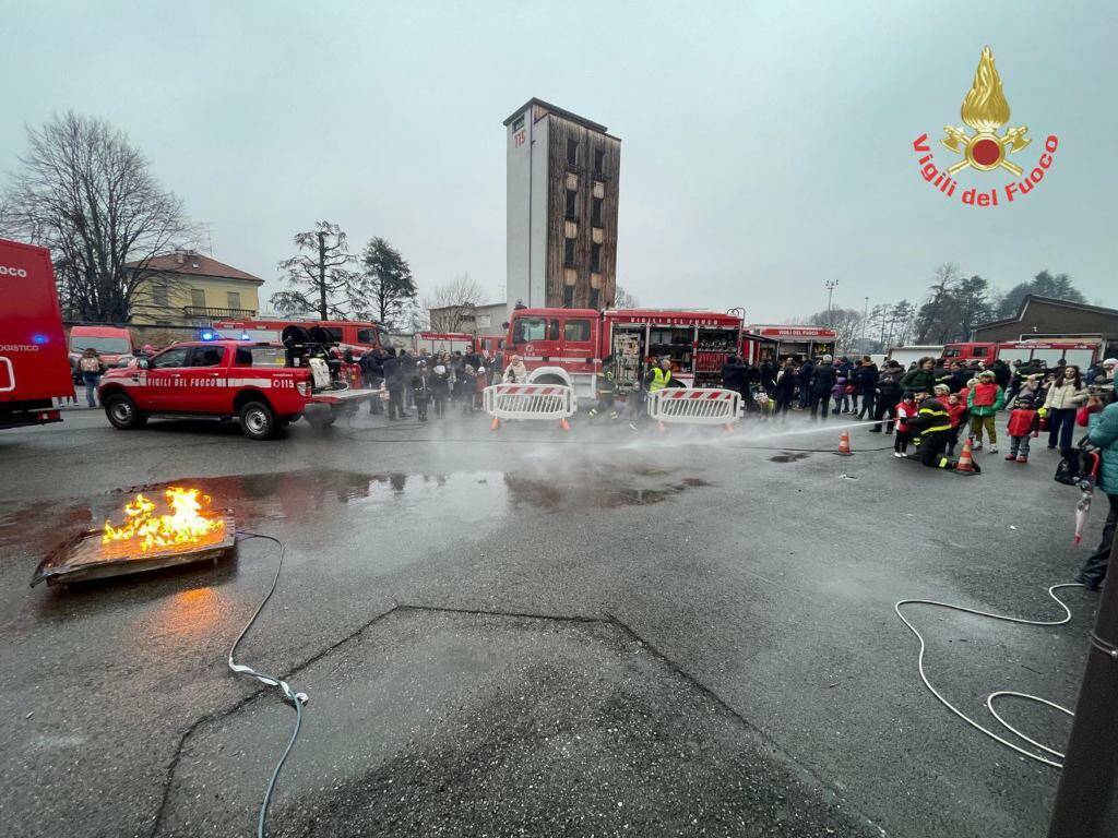 monza pompieropoli befana vigili del fuoco