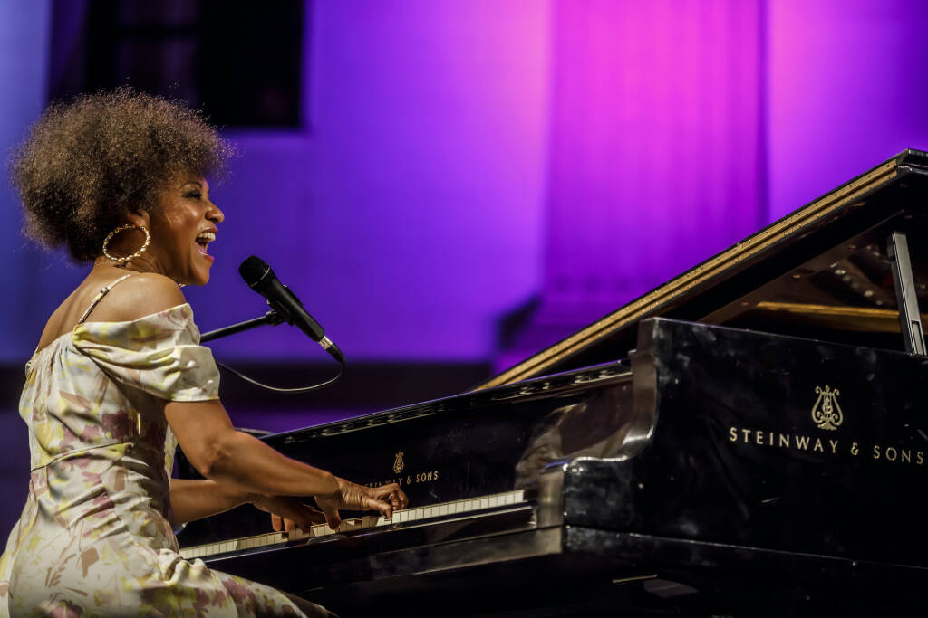 Sotto le stelle del jazz: la pianista e cantante cubana Jany McPherson inaugura venerdì 3 maggio la nuova edizione di Monza Visionaria 