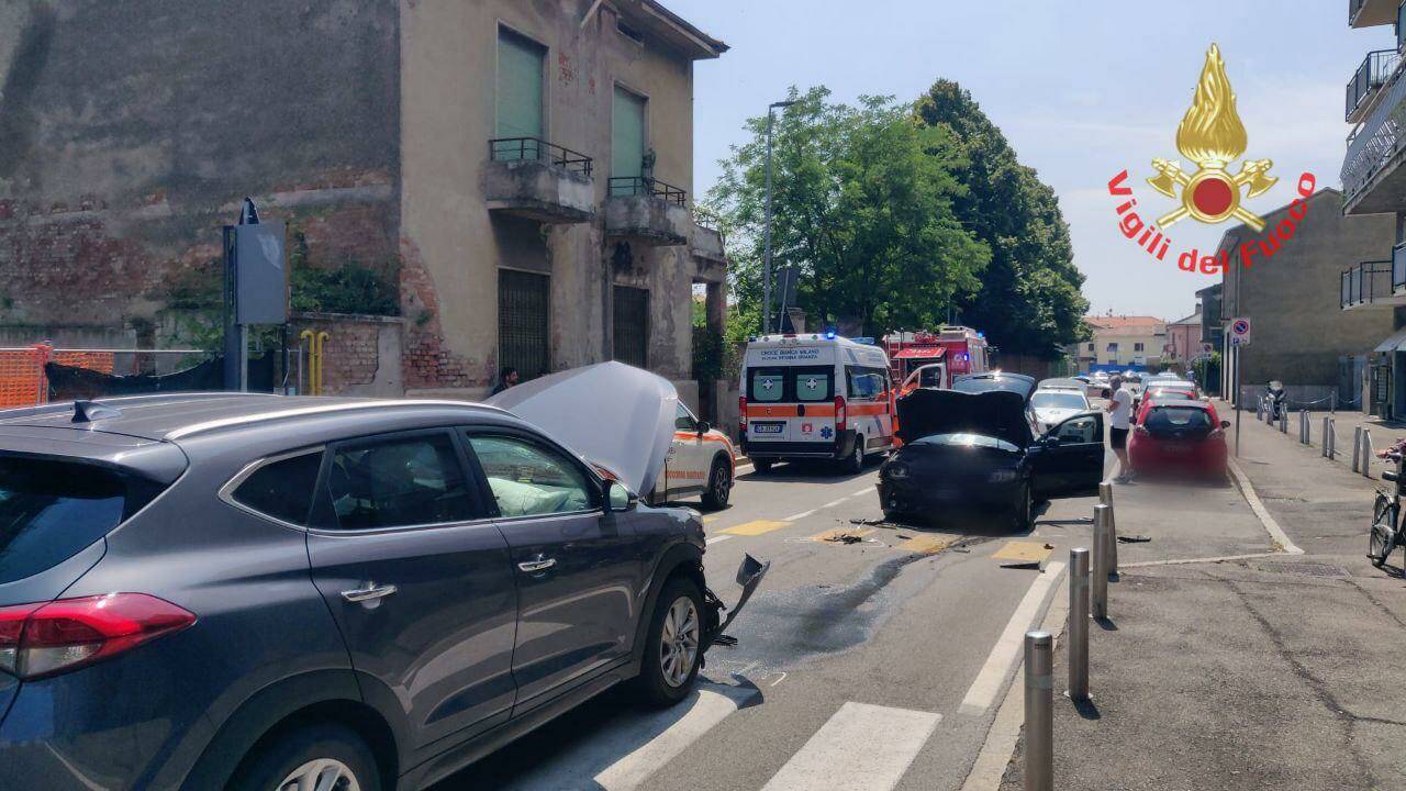 incidente frontale seregno