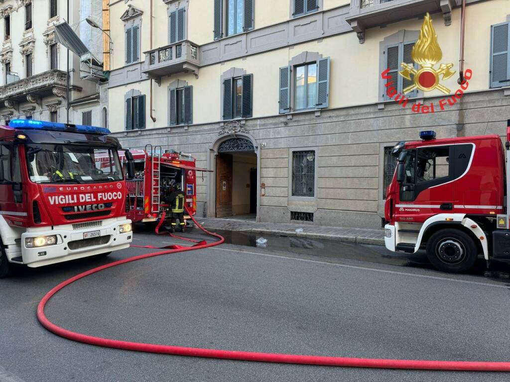 incendio tetto via manzoni monza