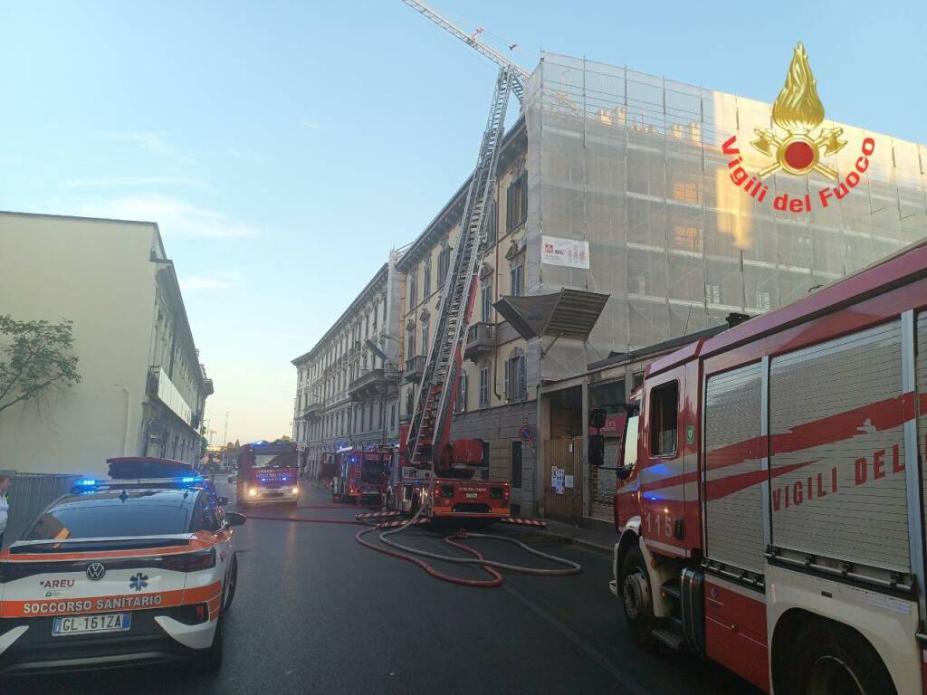 incendio tetto via manzoni monza