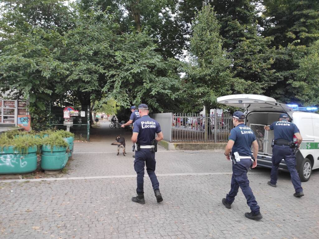 Monza controlli droga polizia locale