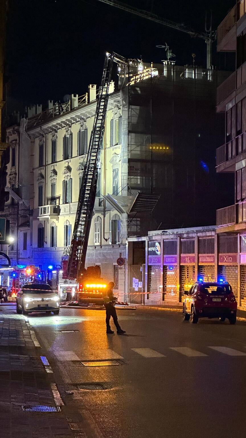 monza incendio via Manzoni