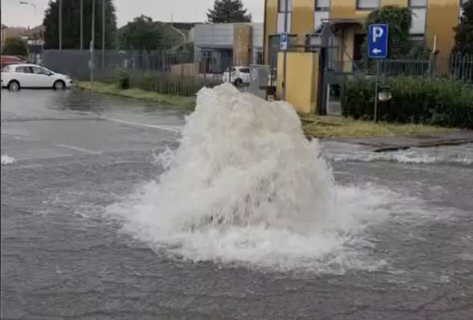 monza maltempo tombino esploso via borgazzi