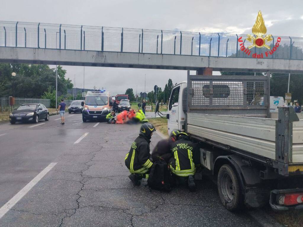 monza incidente viale stucchi morto