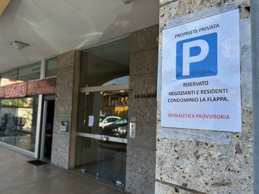 parcheggio via trento trieste arcore