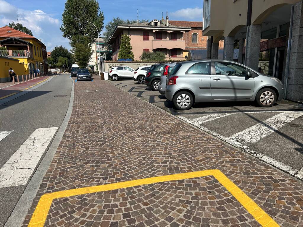 parcheggio via trento trieste arcore