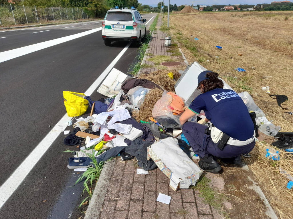 monza abbandono rifiuti multe