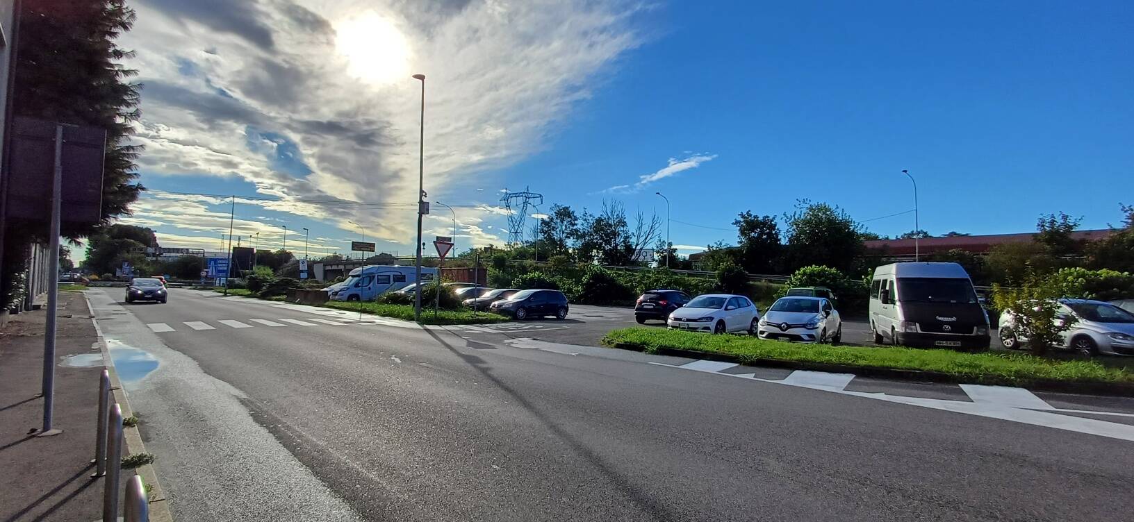 parcheggio di via Manzoni a Cesano 